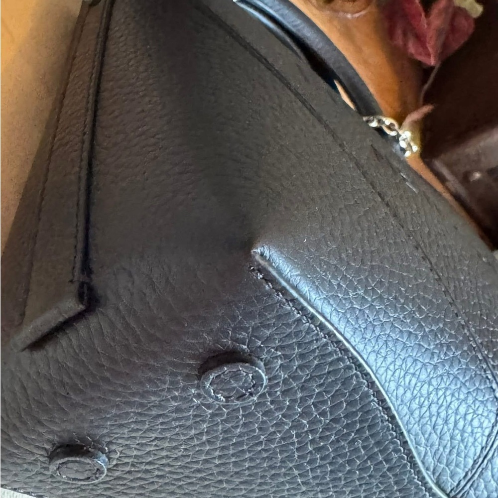 BNWOT VIRAL T&C Heart Leather Bag – Return to Tiffany Black Lowest Price 🖤 - Picture 10 of 16